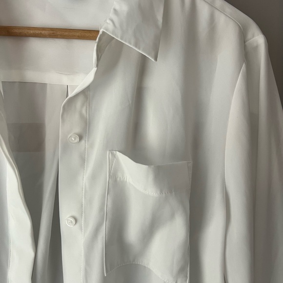 Super Soft Women’s White Button Up - Picture 6 of 8